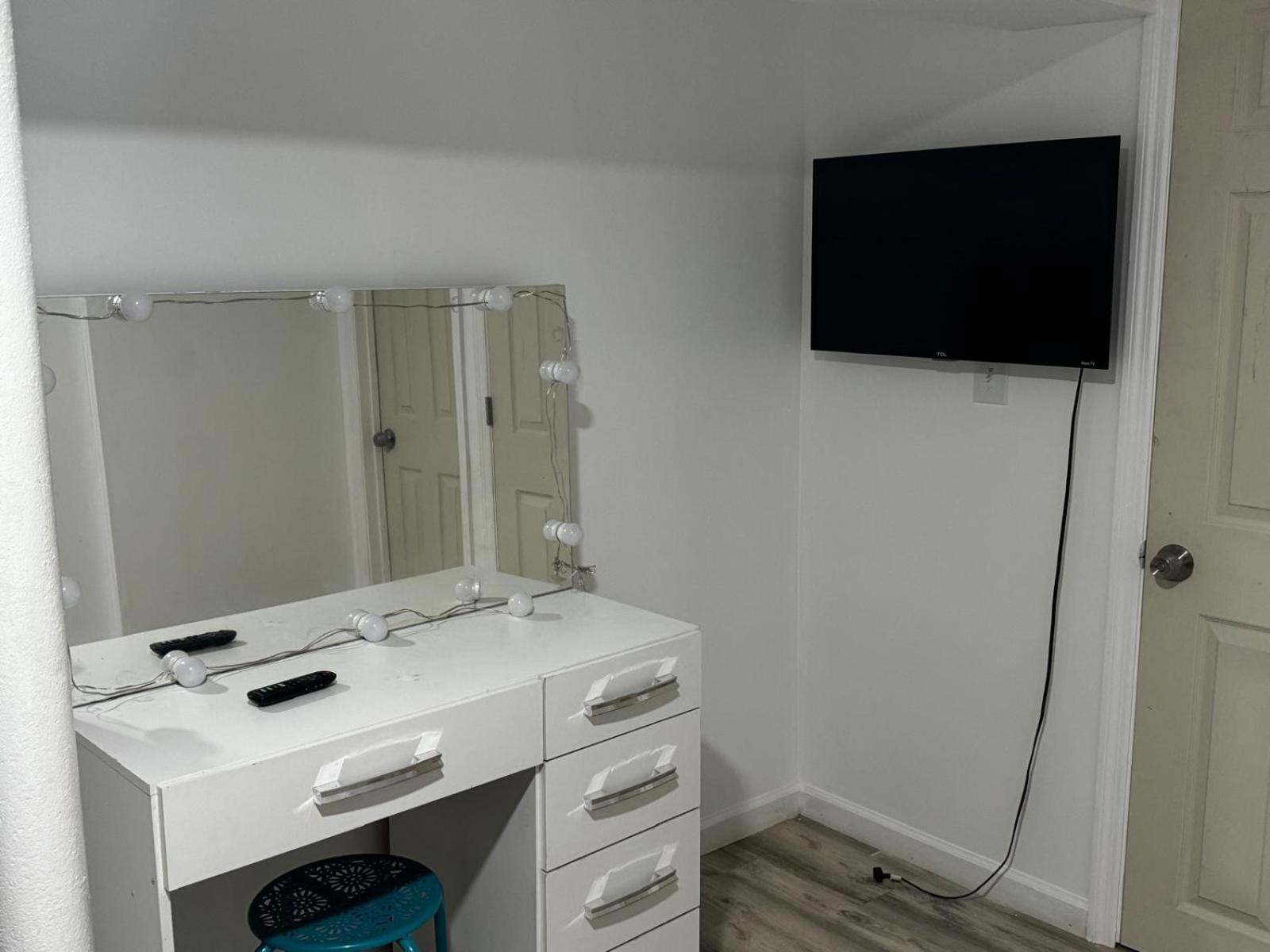 Peacehouse Apartment Irvington Ngoại thất bức ảnh